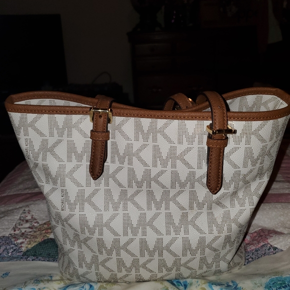 Michael Kors hand bag purse - Picture 2 of 4